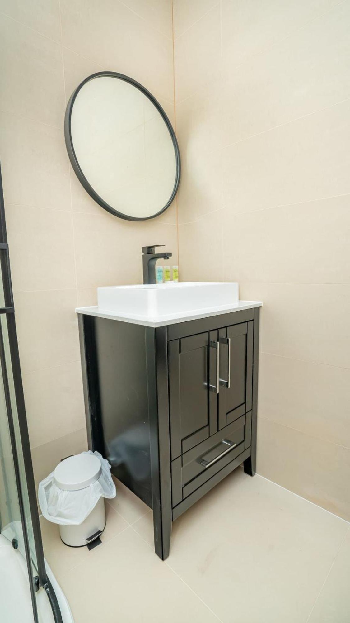 Stylish And Bright 2 Bed In * Birmingham