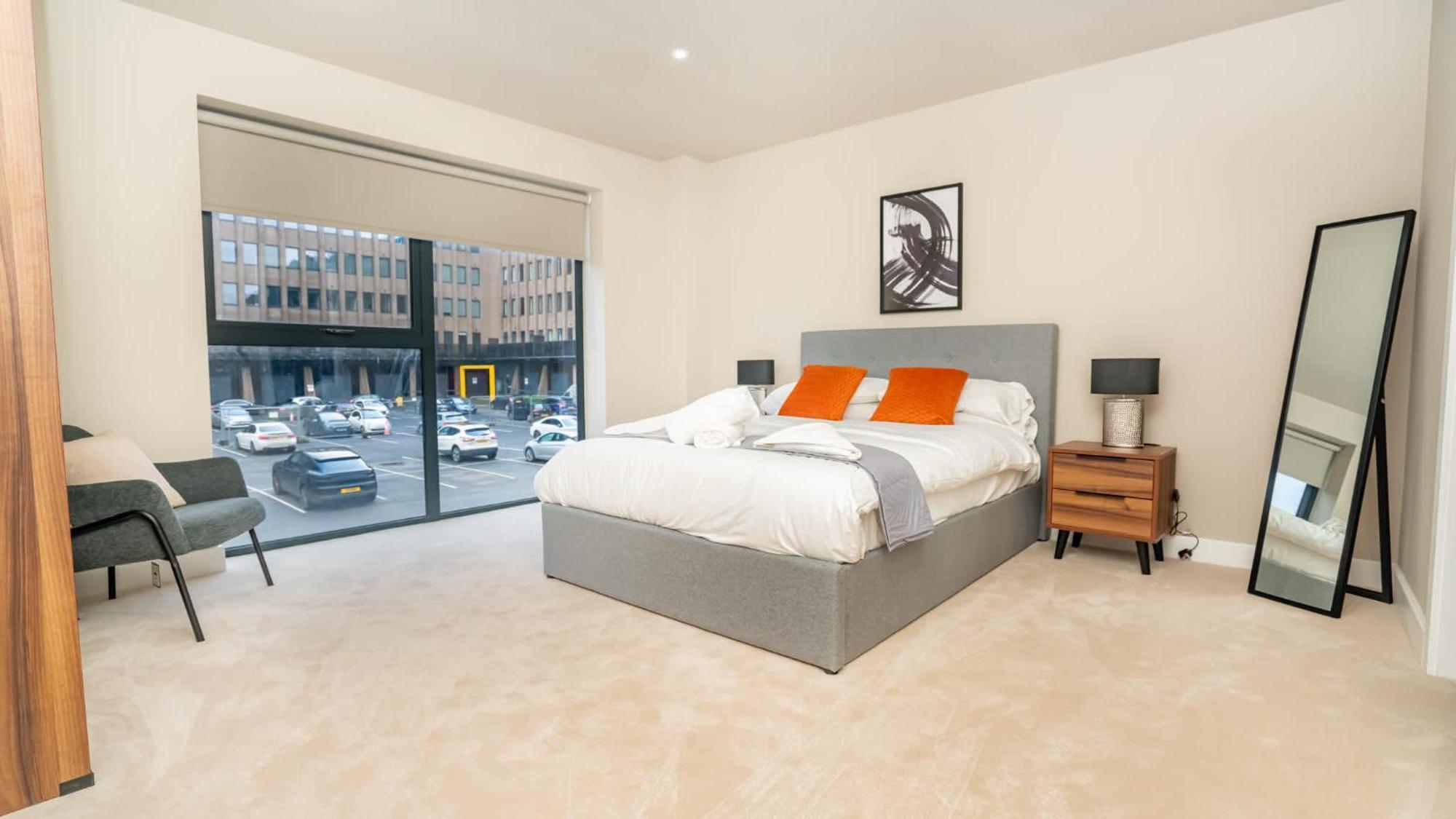 Stylish And Bright 2 Bed In Apartment