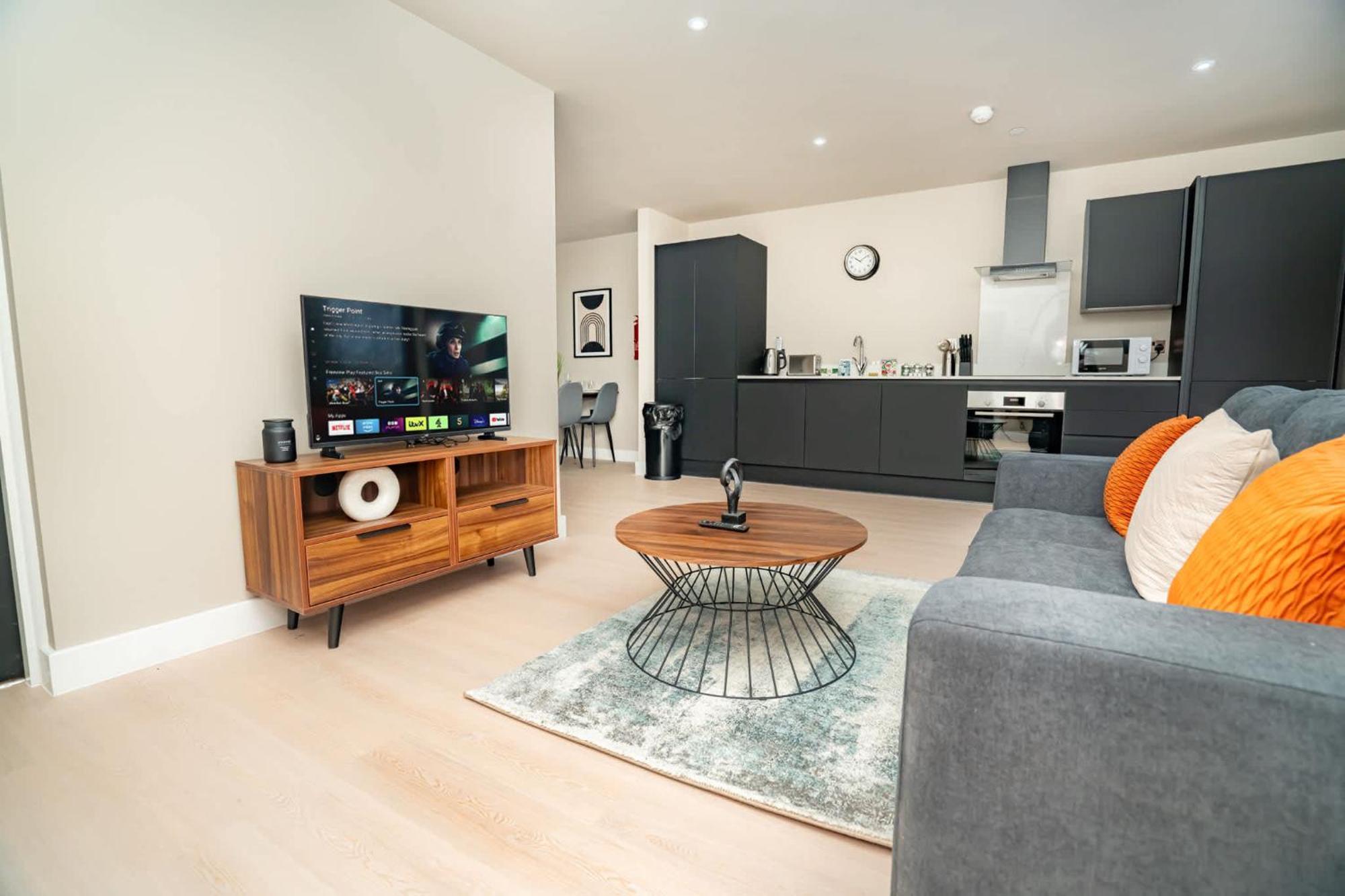 Apartment Stylish And Bright 2 Bed In