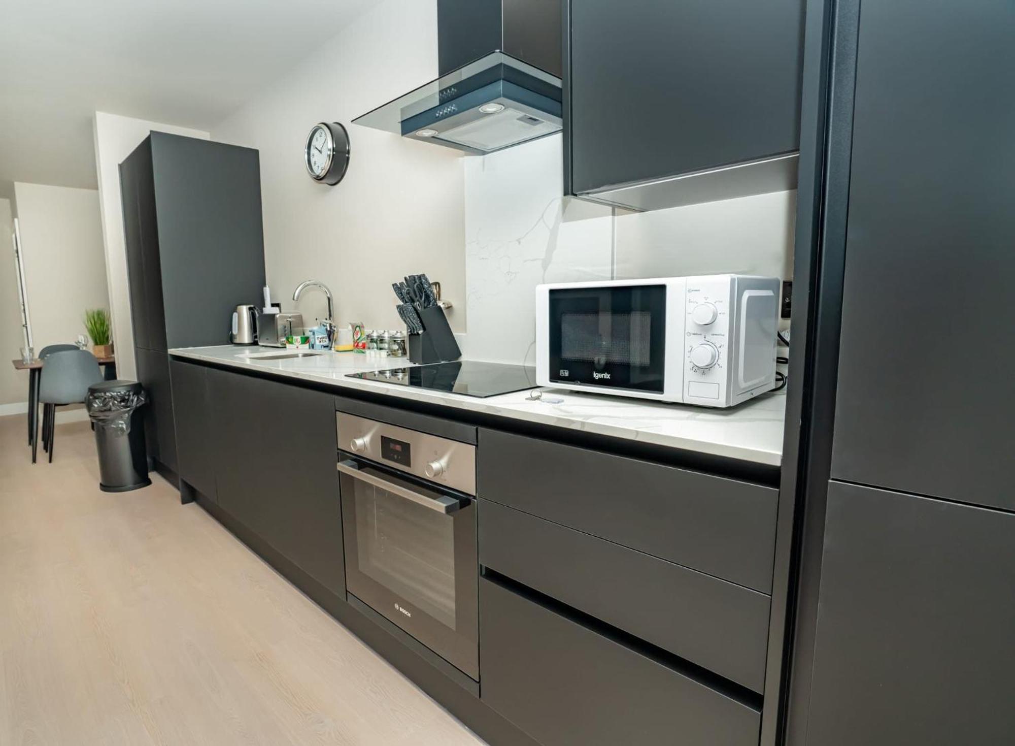 Stylish And Bright 2 Bed In * Birmingham