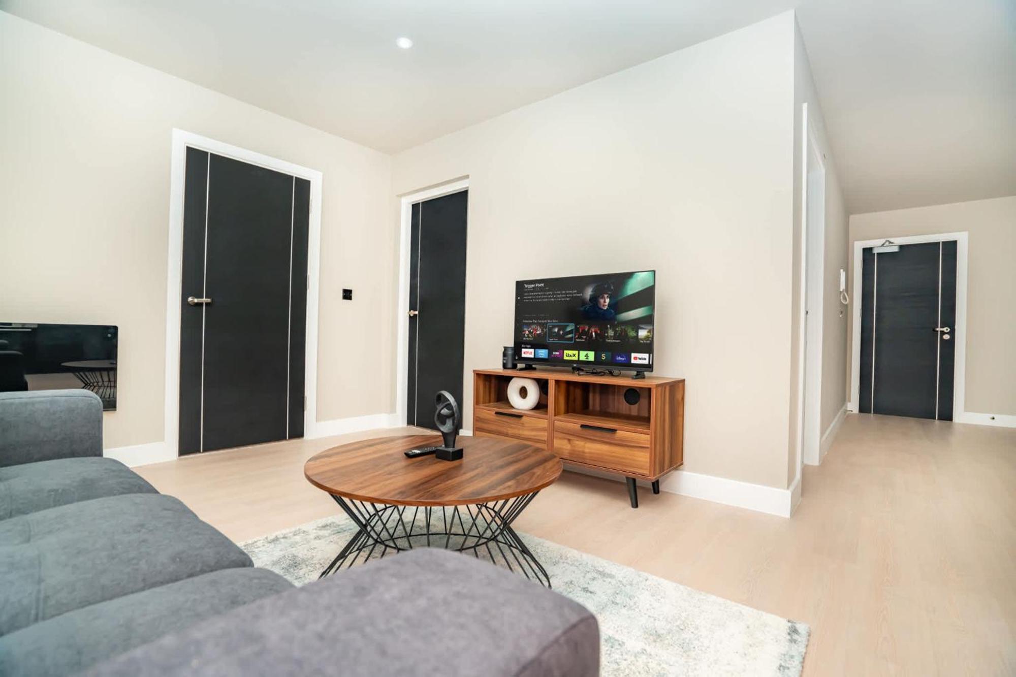 Stylish And Bright 2 Bed In