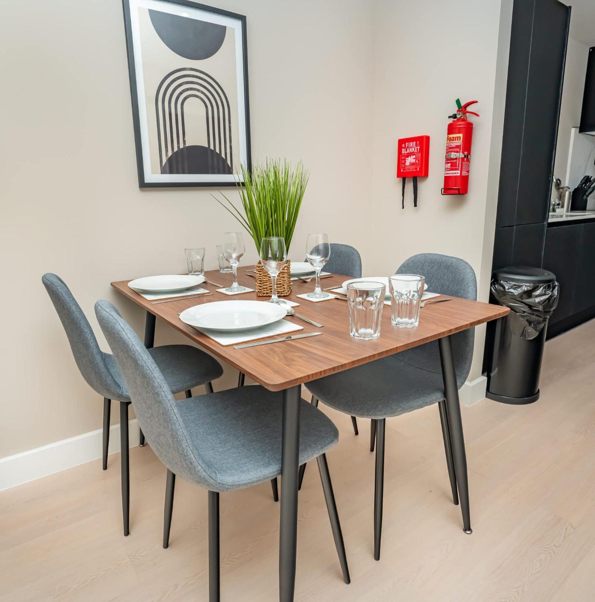 Apartment Stylish And Bright 2 Bed In Birmingham